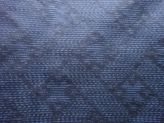 アンティーク　編目模様織り出し本場泥大島紬着物